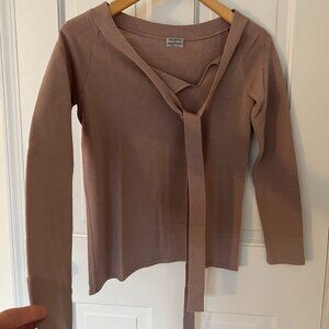 Knit top 100% virgin wool, made in Italy. Vintage. NOT itchy at all.